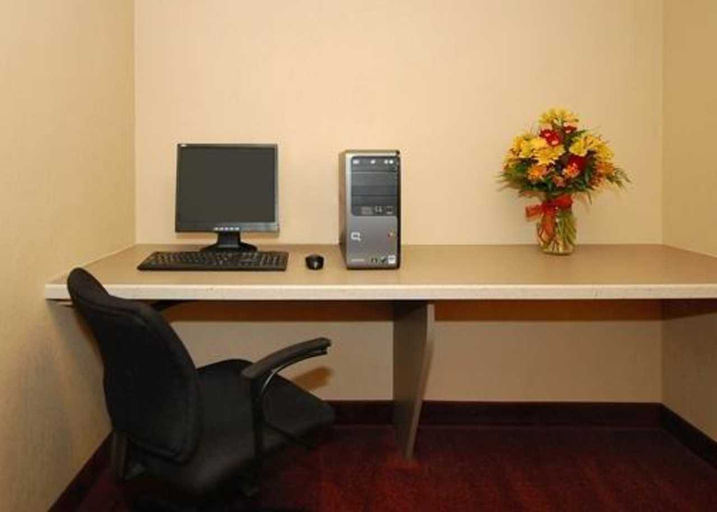Public Area 2, Rodeway Inn, Madison