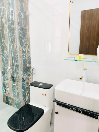 Bathroom 3, luxury t&t hotel, Qui Nhơn