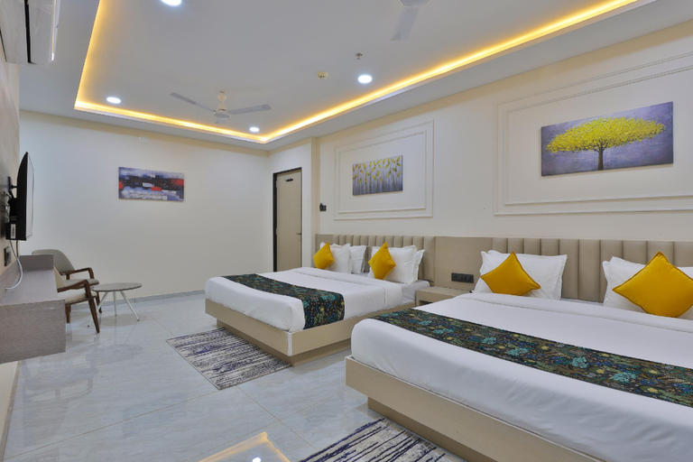 Others 4, Hotel TGR The grand radhey, Anand