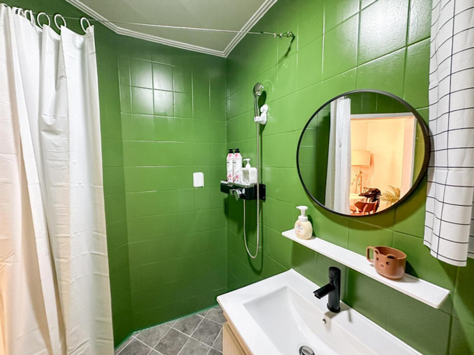 Others 5, STAY ROCK 樂 2 Room 3 Beds 3 min from Ewha Univ stn, Mapo