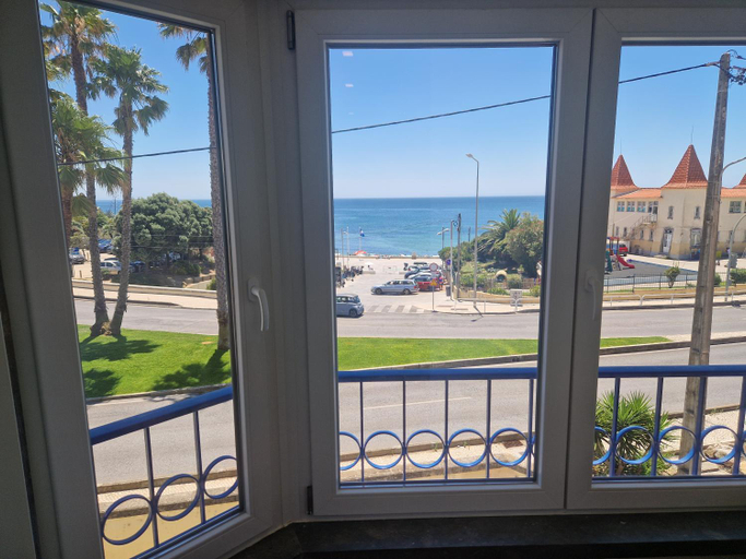 Others 3, RENT4REST Estoril Seafront Apartments, Cascais