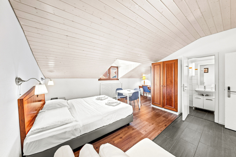 Bedroom 3, Hine Adon Fribourg City Aparthotel Self checkin, La Sarine