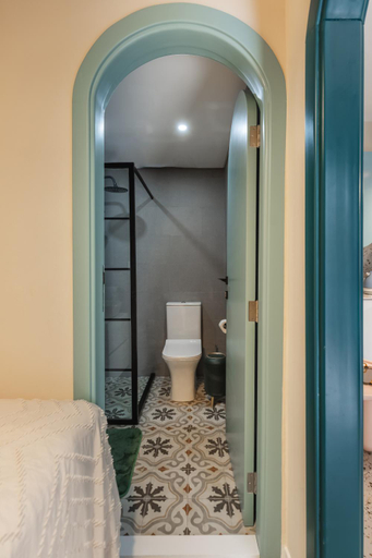 Others 5, Teal Guesthouse, Batroun