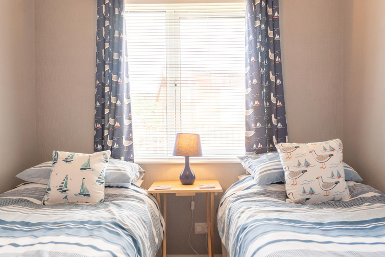 Others 4, 55 Meadow View, Devon