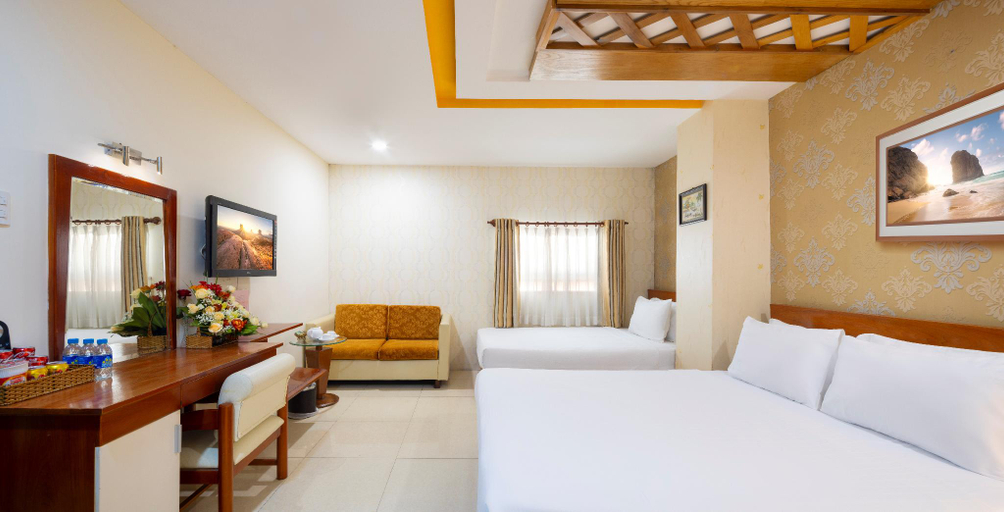 Bedroom 12