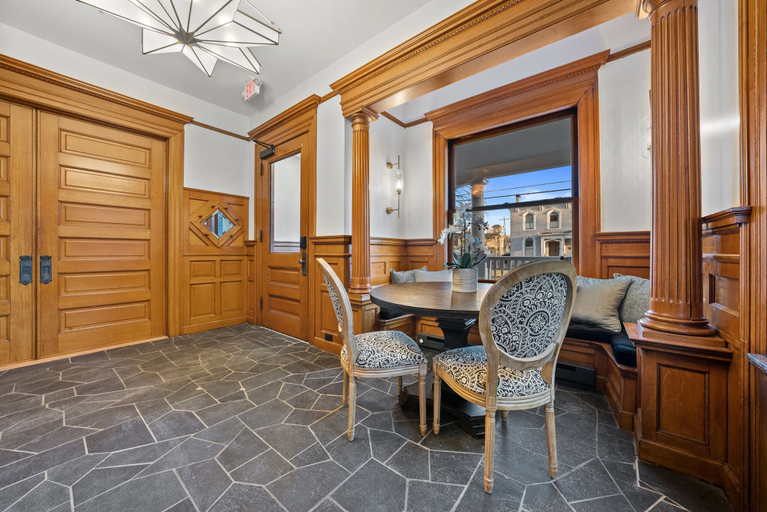 Public Area, The Washington Boutique Hotel, Erie