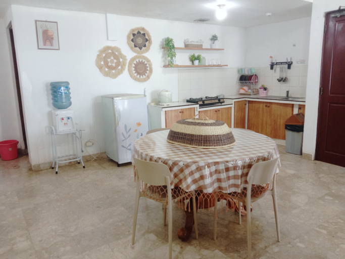 Dining Room 8