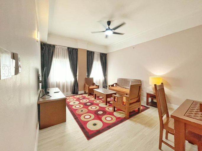 Dining Room 17