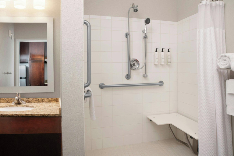 Bathroom 5, TownePlace Suites Laredo, Webb