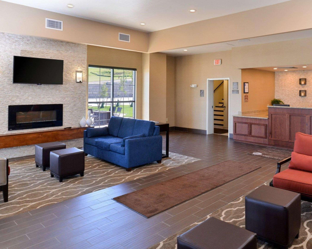 Public Area 2, Comfort Inn & Suites Mandan - Bismarck, Morton