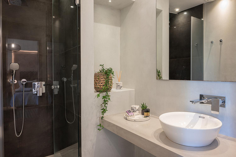 Bathroom 3, Vranas Ambiance Hotel, Crete