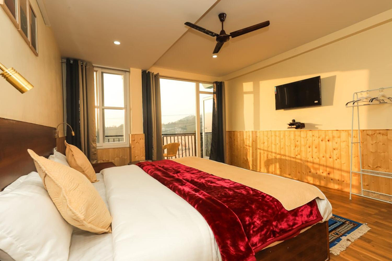 Others 3, Himalayansuite, Kangra