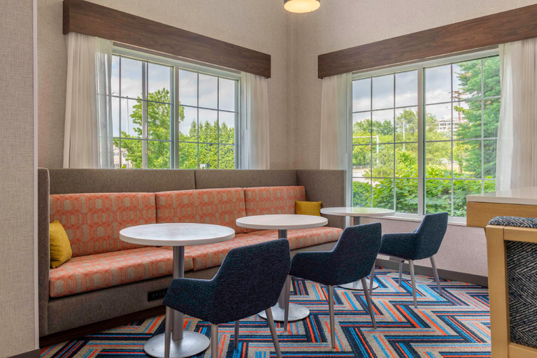 Public Area 3, Hampton Inn Manchester Downtown, Hillsborough