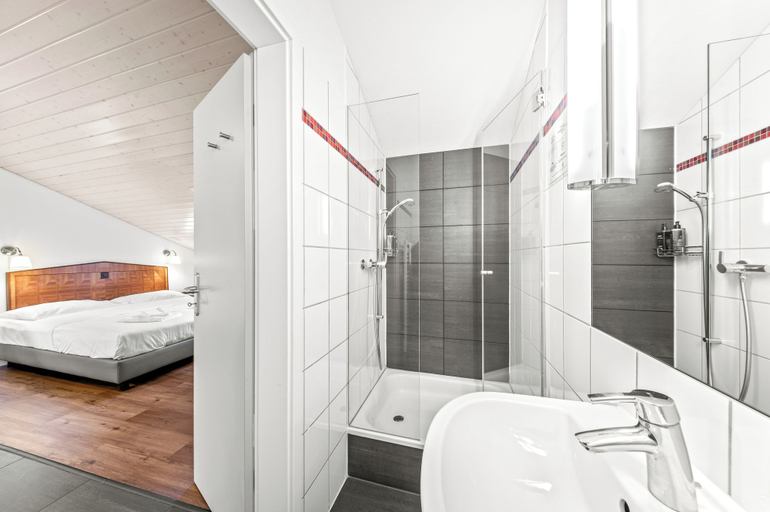 Bathroom 3, Hine Adon Fribourg City Aparthotel Self checkin, La Sarine
