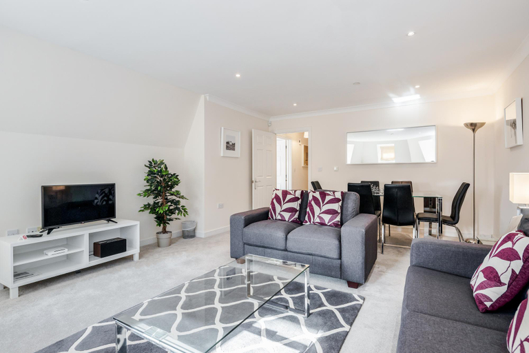 Others 4, Roomspace Serviced Apartments - Royal Swan Quarter, Surrey