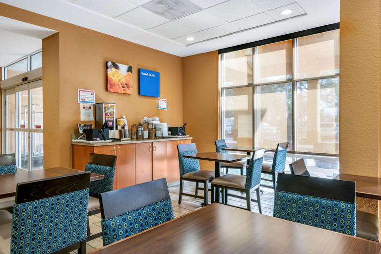 Food & Drinks 5, Comfort Inn & Suites Orlando North, Seminole