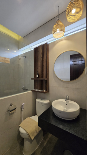 Bathroom 8