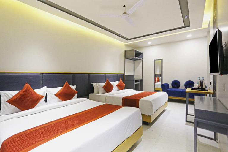 Bedroom 3, Hotel Apple Tree - Near IGI Airport, Delhi