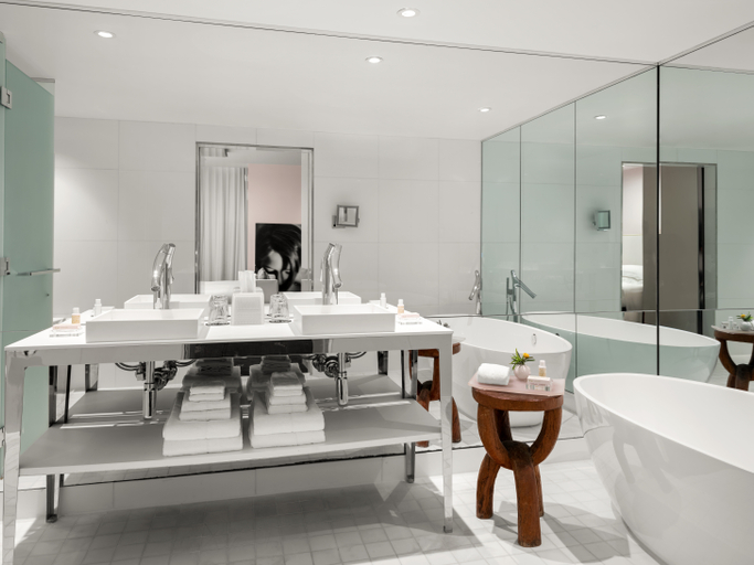 Bathroom 5, Dua Miami, Autograph Collection, Miami-Dade
