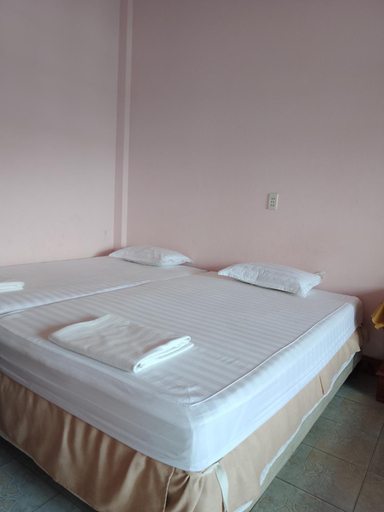 Bedroom 2, nhà nghỉ Hằng Nga, Đồng Hới