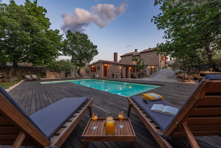 Sport & Beauty 1, Villa Stone House Magarac, Starigrad