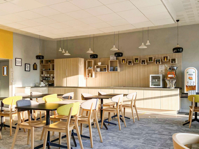 Public Area 3, ibis Styles Crolles Grenoble A41, Isère