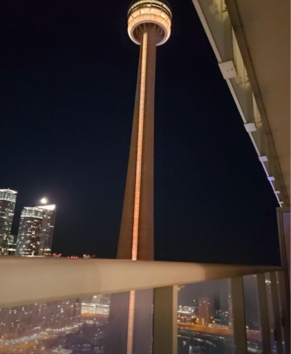 Exterior & Views 2, Toronto Rooms and Suites, Toronto