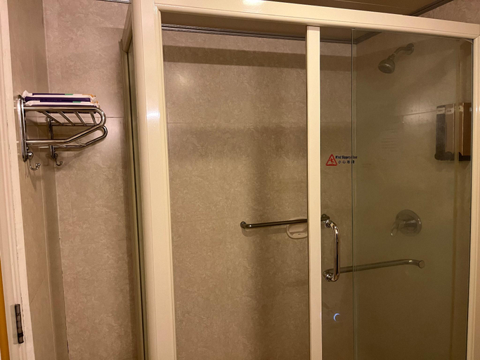 Bathroom 7