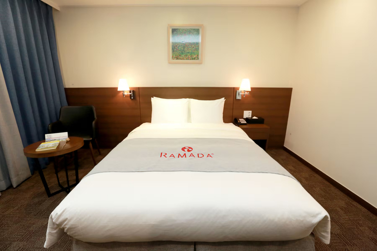 Bedroom 5, Ramada by Wyndham Gangwon Taebaek, Taebaek