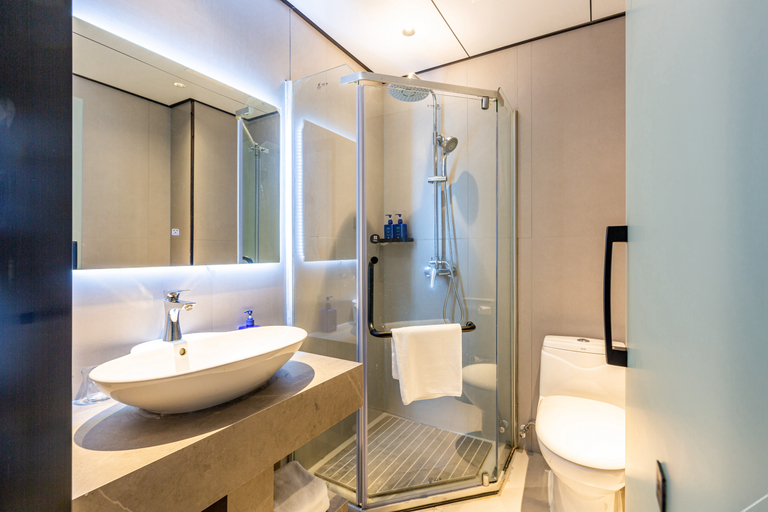 Bathroom 3, Hanting Hotel Yingtan High-tech Zone Longhushan Avenue, Yingtan