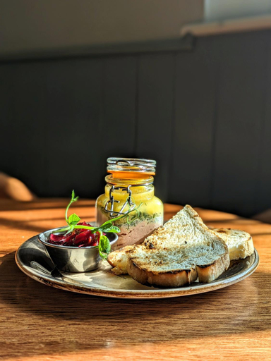 Food & Drinks 5, Hinds Head, West Berkshire