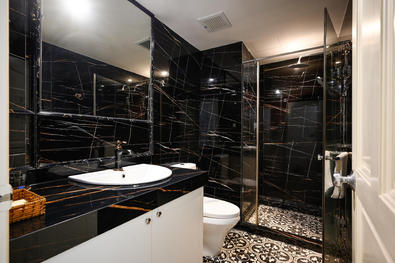 Bathroom 30