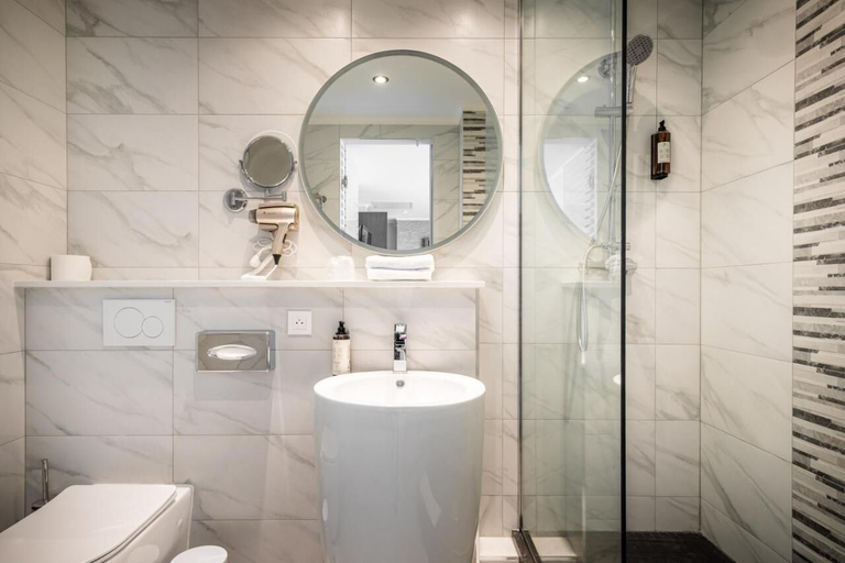 Bathroom 4, Hotel Jamingo, Antwerpen