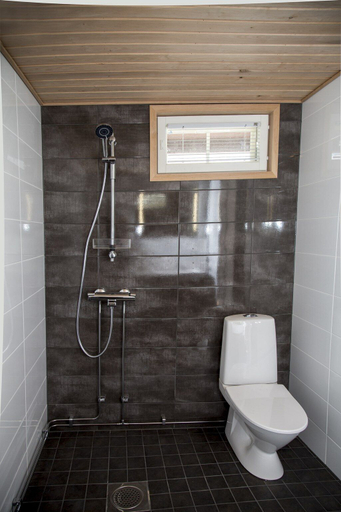 Bathroom 3, Hotelli Aittaranta, Finland Proper