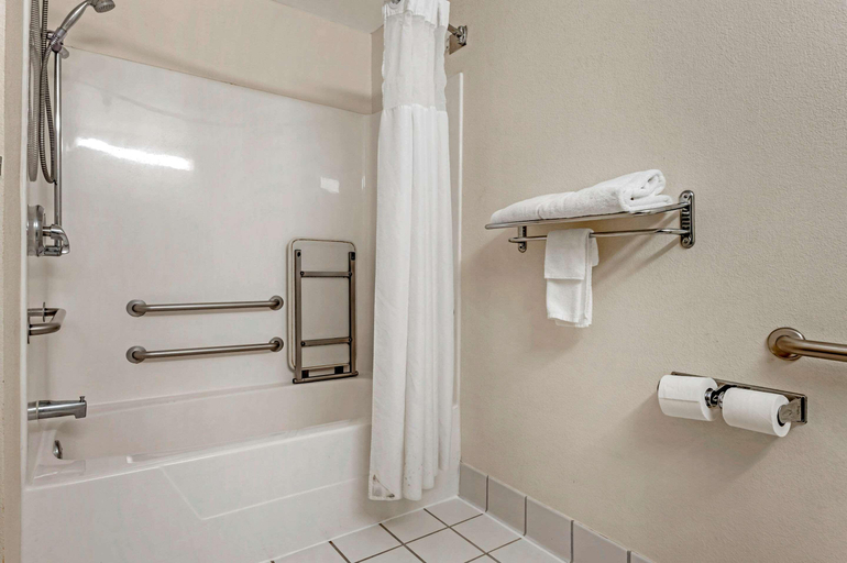 Bathroom 4, Surestay Best Western Obetz Rickenbacker Airport, Franklin