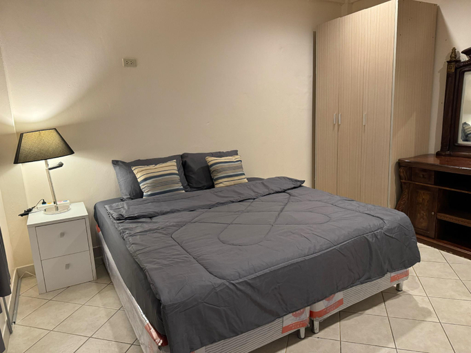 Others 4, Leng Guest House, Pattaya
