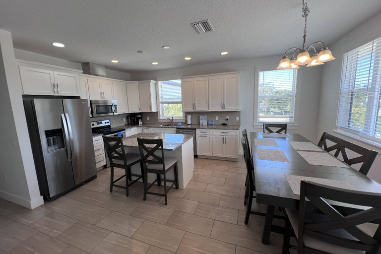 Food & Drinks 5, Lido Dream Getaway Duplex N, Sarasota