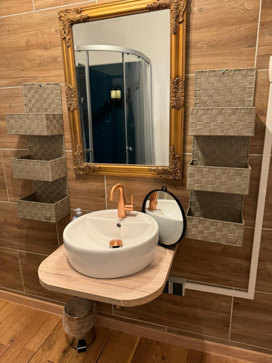 Bathroom 2, Zur Baumwolle Family Suites, Nürnberg