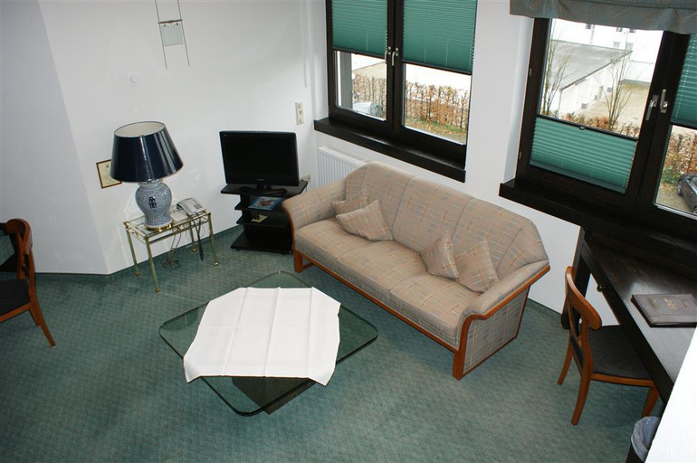 Bedroom 2, DORMERO Hotel Düsseldorf, Mettmann