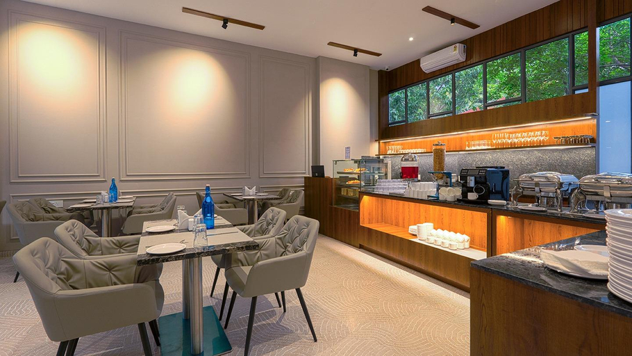 Food & Drinks 5, Magnus Nexstar Suites, Pune