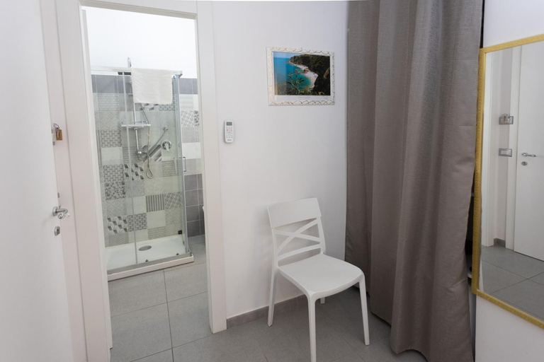 Others 2, Residenza Luce Sul Mare, Vibo Valentia