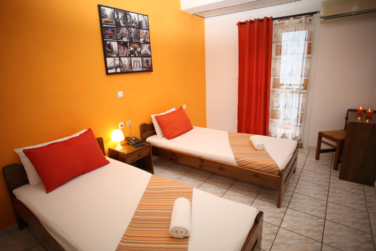 Bedroom 2, Happy Days Studios, Crete
