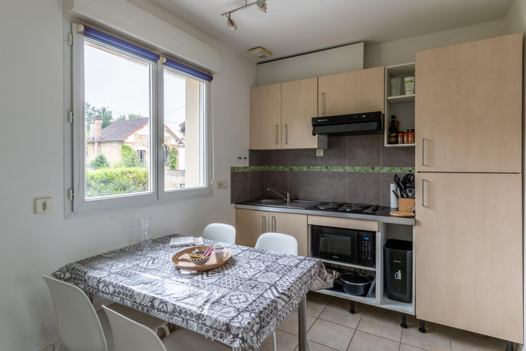 Others 4, Le Duplex , Proche Gare RER, Parking, Arrivee autonome, Essonne