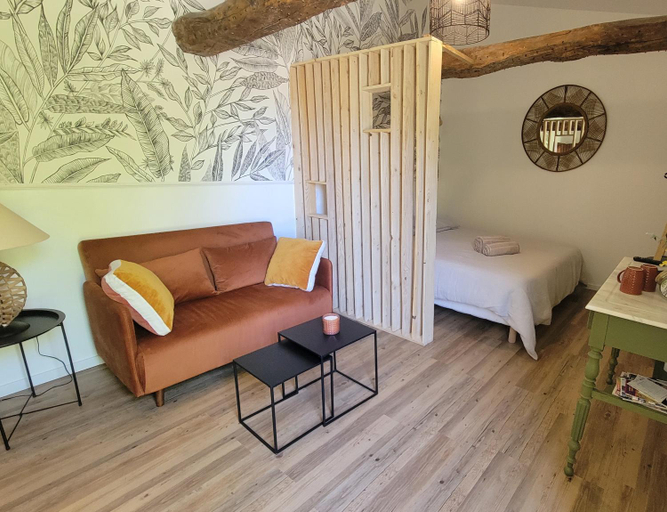 Bedroom 4, Gites O Cafe "Chambre d'hotes", Hautes-Alpes