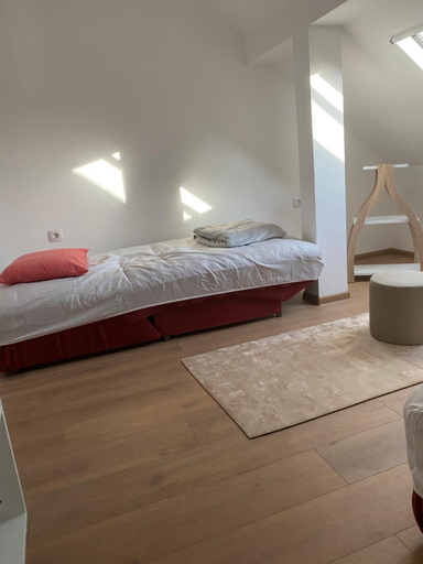 Others 2, Eli rooms, Novi Sad