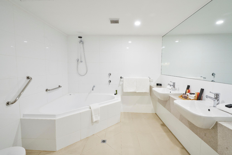 Bathroom 4, Dingley Hotel, Melbourne