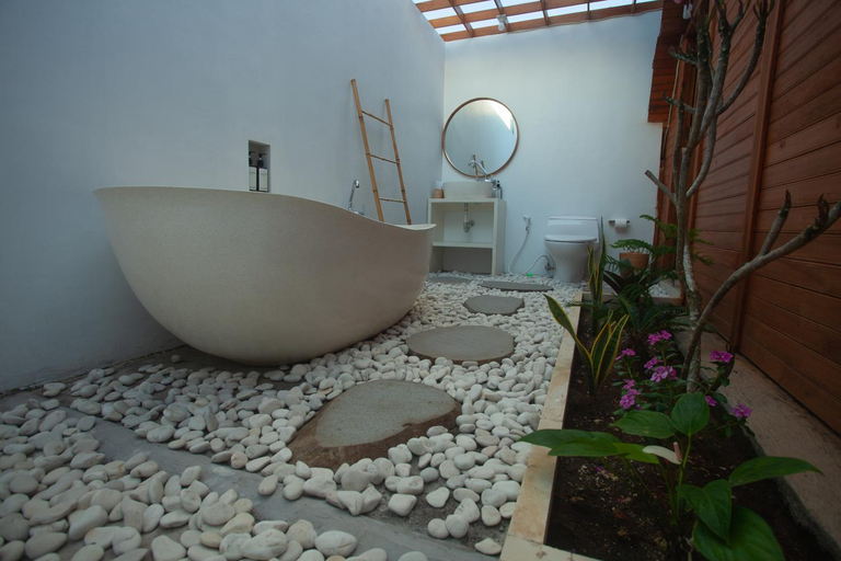 Bathroom 15