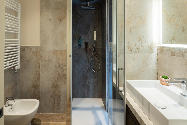 Bathroom 2, B&B Governo dei Nove, Siena