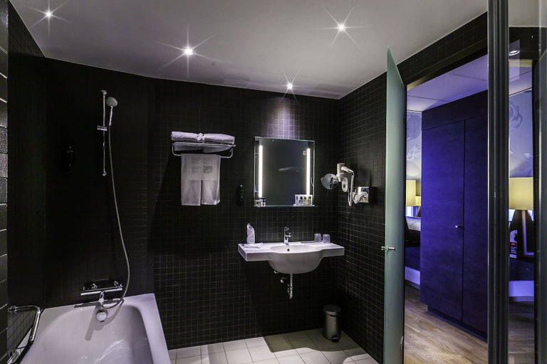Bathroom 4, Hotel Artemis Amsterdam, Amsterdam