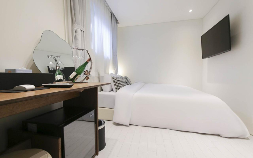 Bedroom, Inside Uijeongbu, Yangju